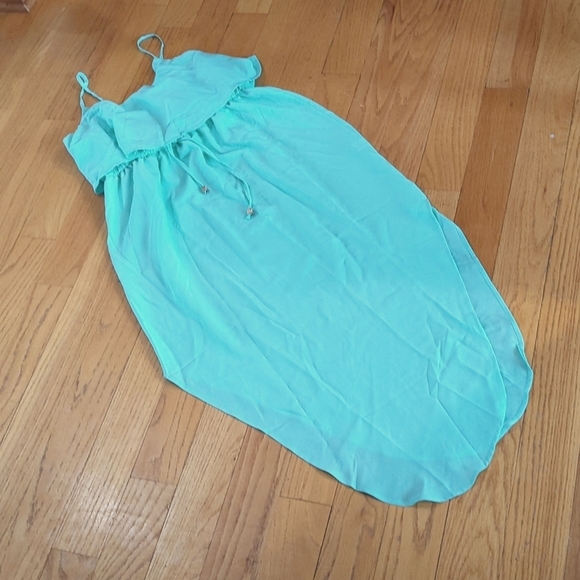 Dresses & Skirts - BNWT gorgeous mint colored dress